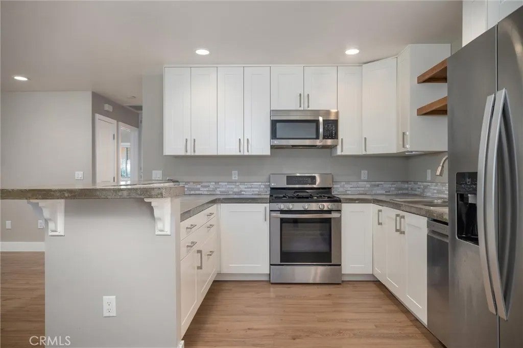 170 N 1st