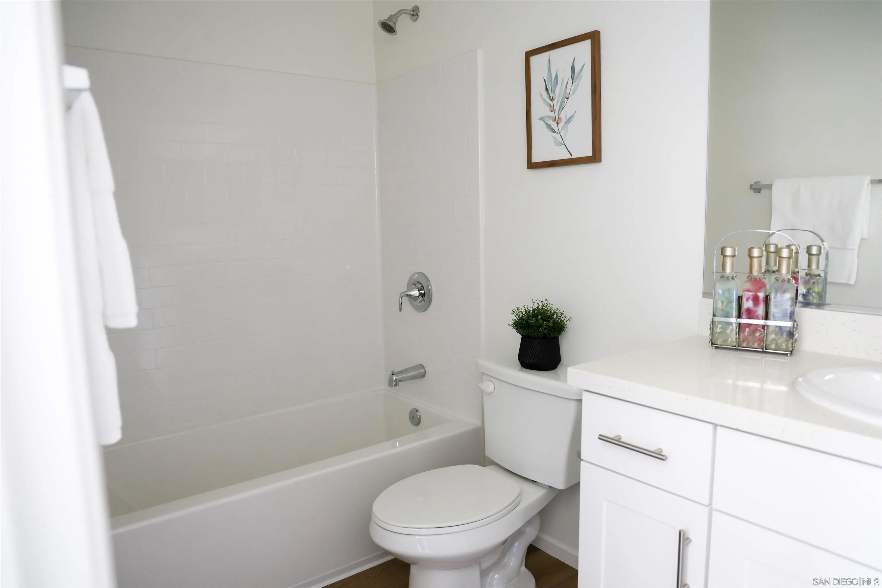 5282 Naranja Street  11