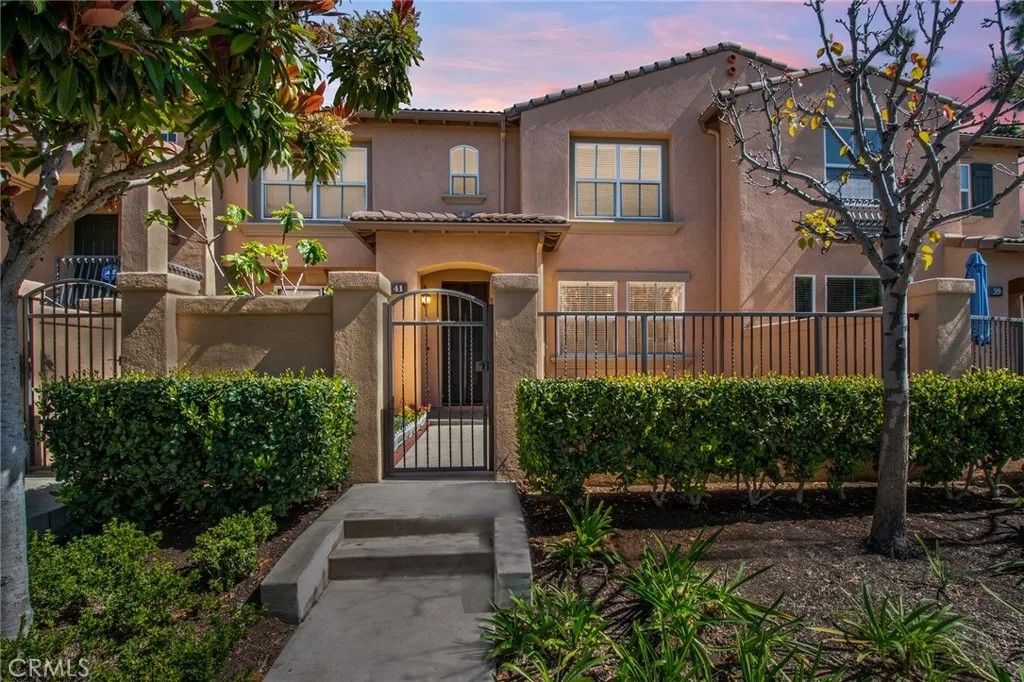 Photo of 41 Trailing Vine, Irvine, CA 92602 (MLS # OC26060592)