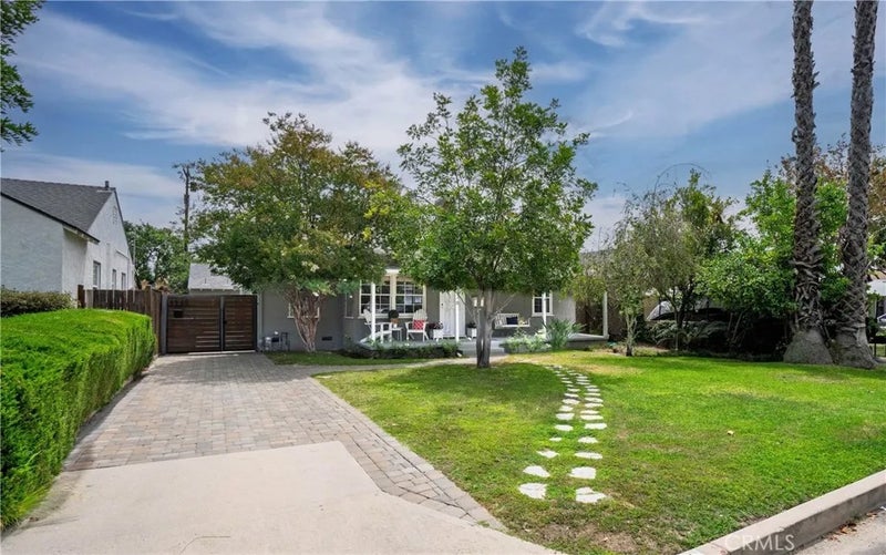 5938 Simpson Ave