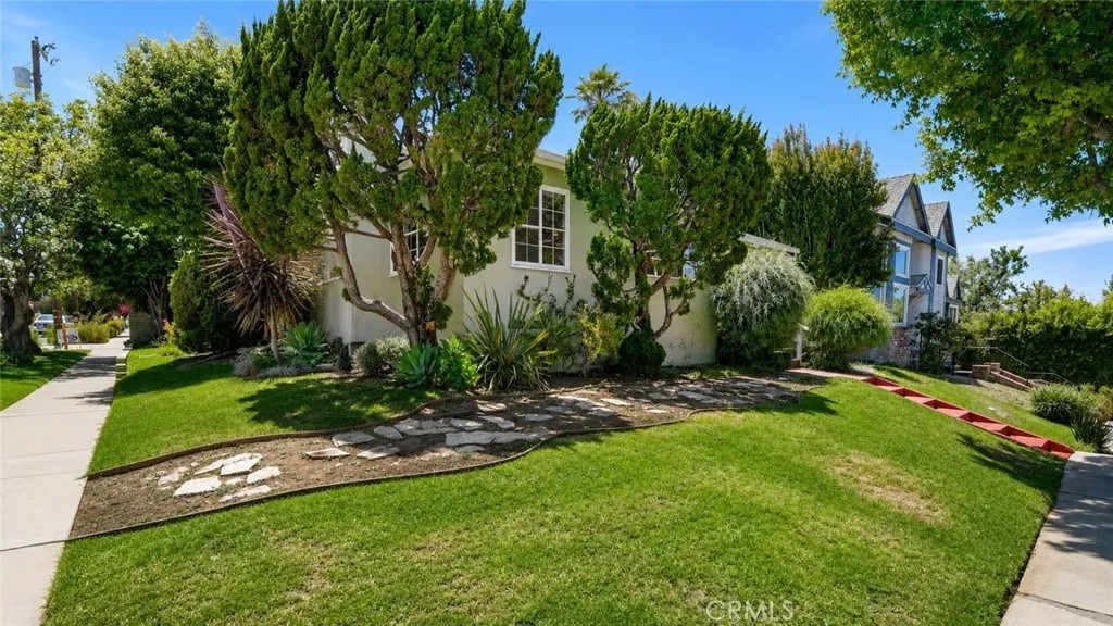 3289 Inglewood Boulevard