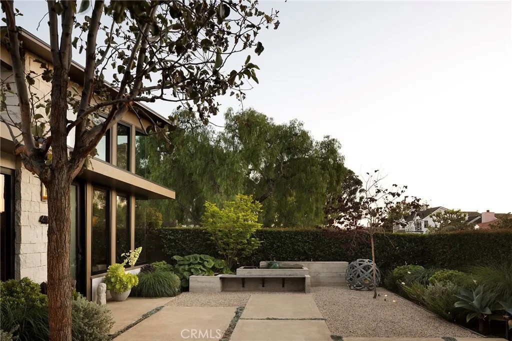 418 San Bernardino Avenue
