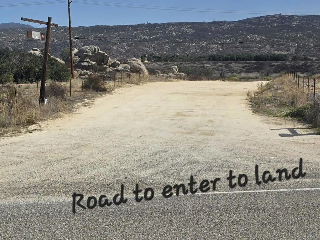 Photo of Vacant land APN #571-08-0042, Hemet, CA 92544 (MLS # PTP2607884)