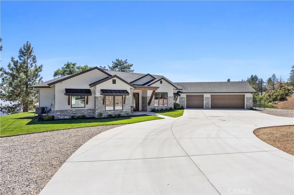 27300 Stirrup Way
