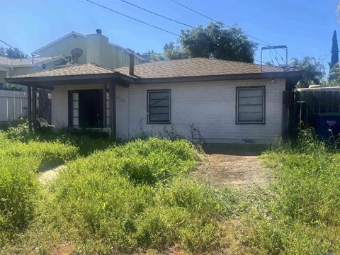 2 beds bed, 1 baths bath property at 12731 Julian Avenue, Lakeside, CA 92040