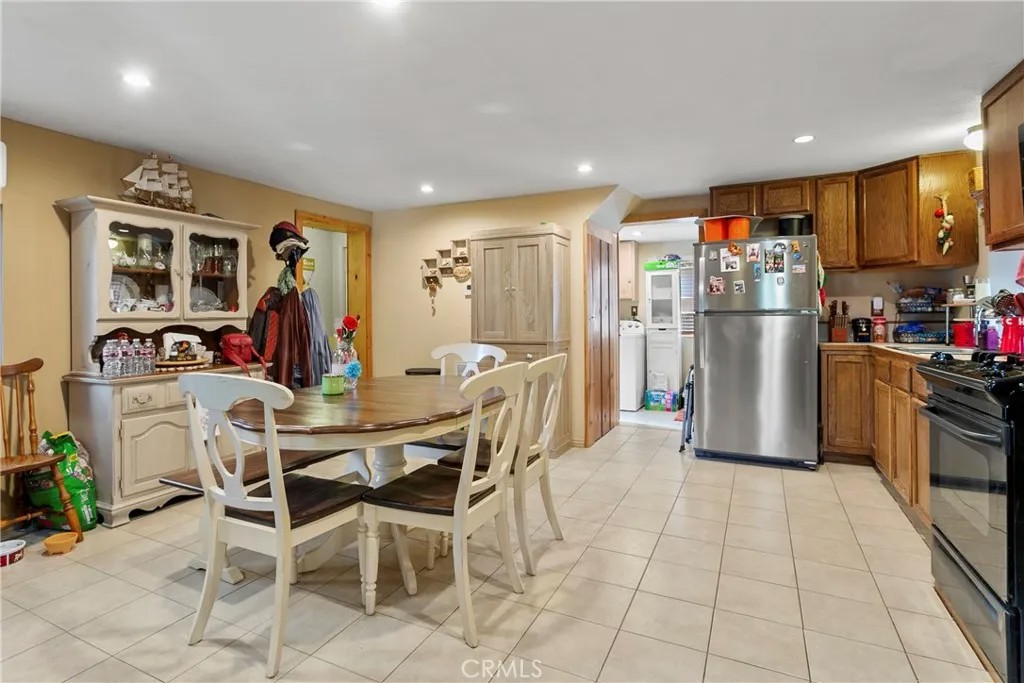 22864 Alder