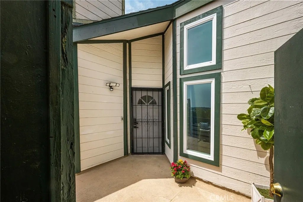2041 Orchard Drive 17
