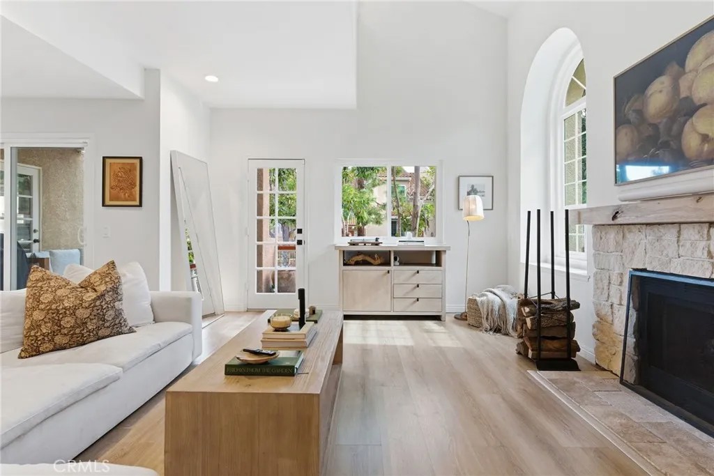 7767 Caminito Monarca 100