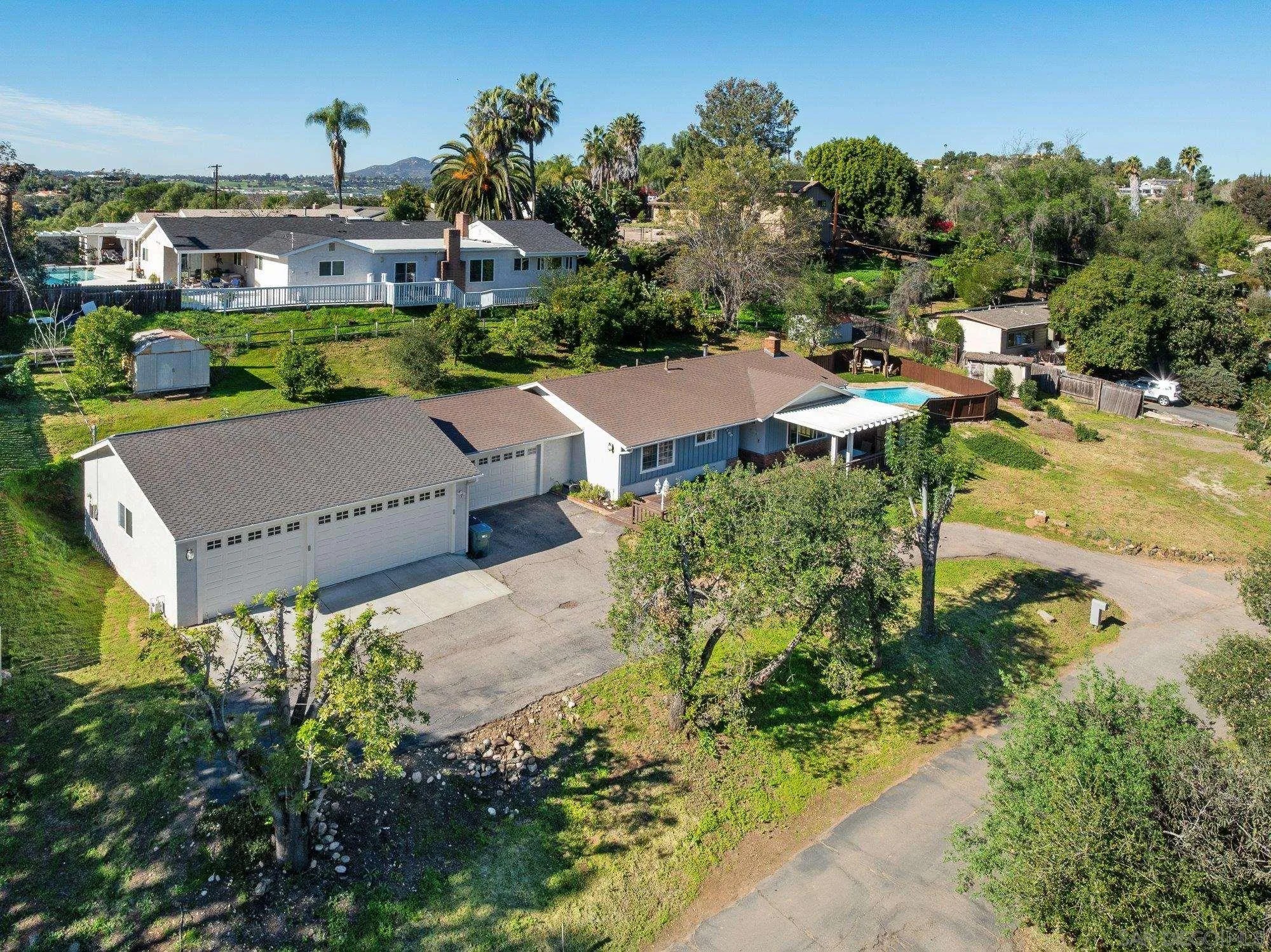 1780 Grove