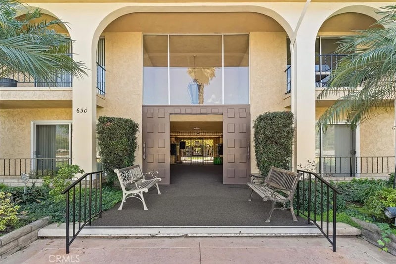 630 W Huntington Dr # 216