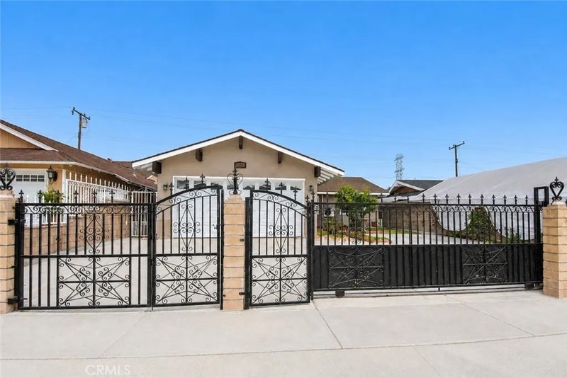 2332 Silverbay