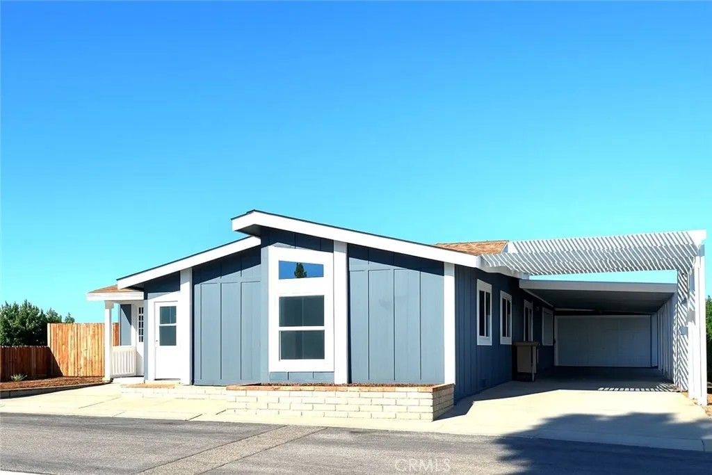 Photo of 12550 Main St #31, Hesperia, CA 92345 (MLS # HD25276920)