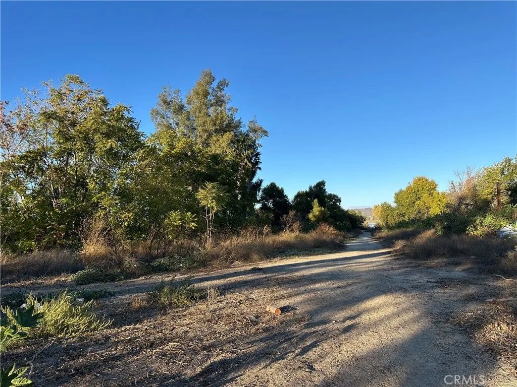 Photo of 18170 Grand Ave, Lake Elsinore, CA 92530 (MLS # PW25252298)