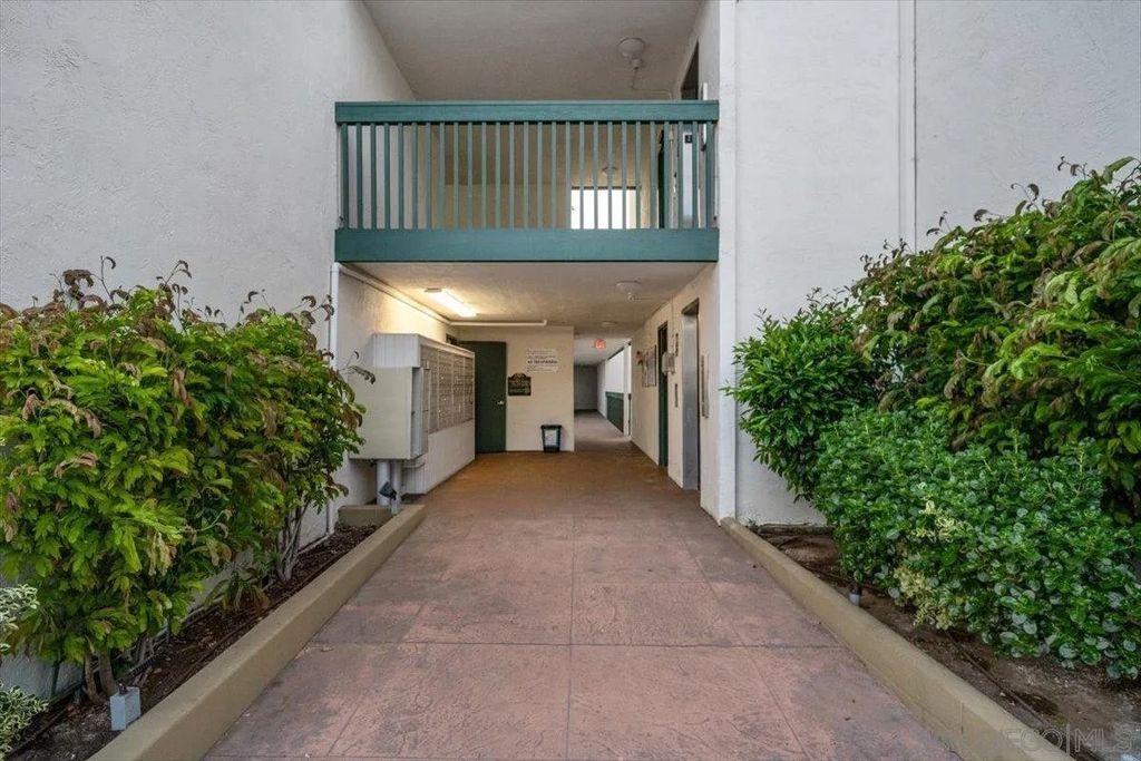 Photo of 4060 Huerfano Ave #113, San Diego, CA 92117 (MLS # 260007654)