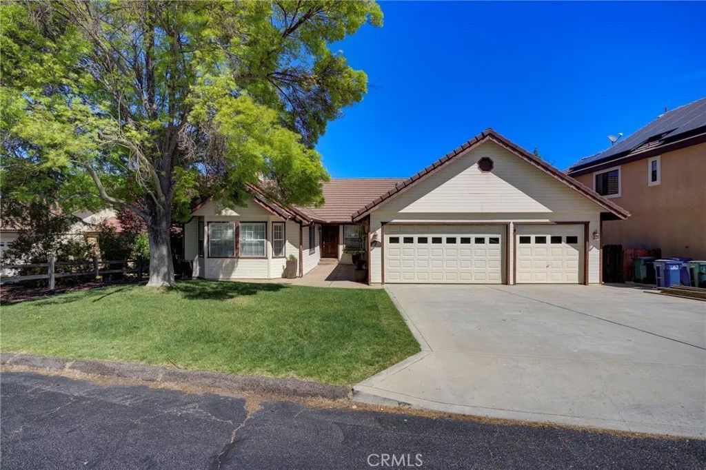 Photo of 1931 Wild Rice Ln, Paso Robles, CA 93446 (MLS # NS26072433)