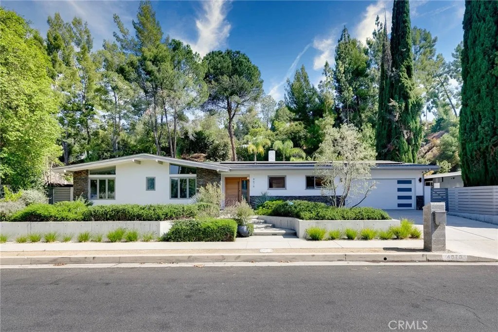 4676 Arriba Drive