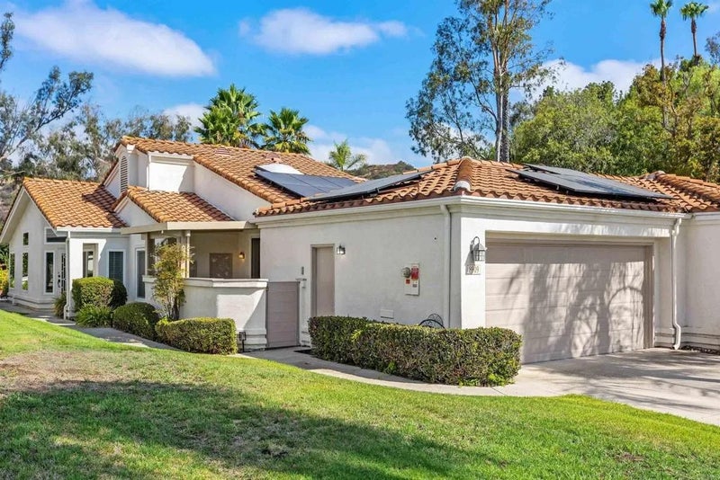 8909 Circle R View Lane