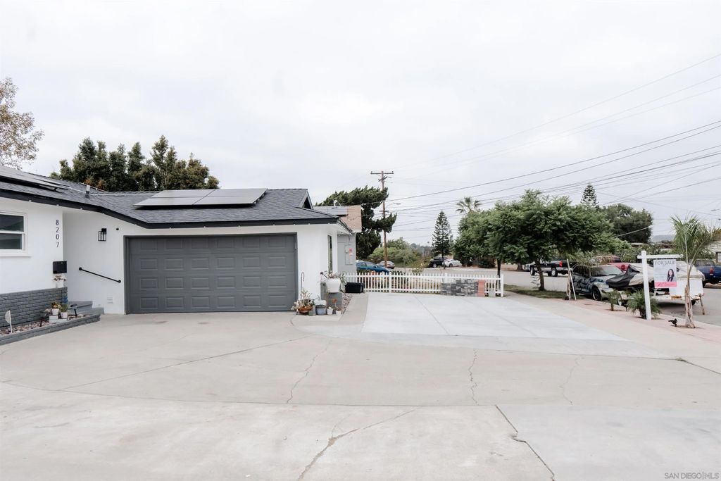 Photo of 8207 Dorchester St, Spring Valley, CA 91977 (MLS # 250042735)
