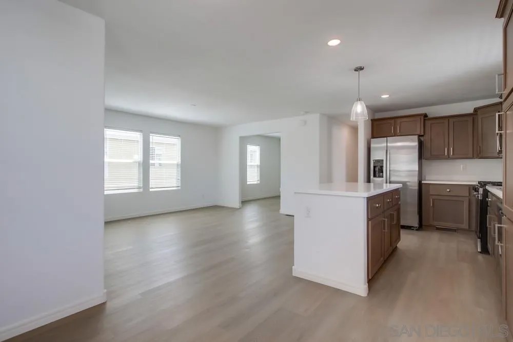 1120 Pepper Dr 73