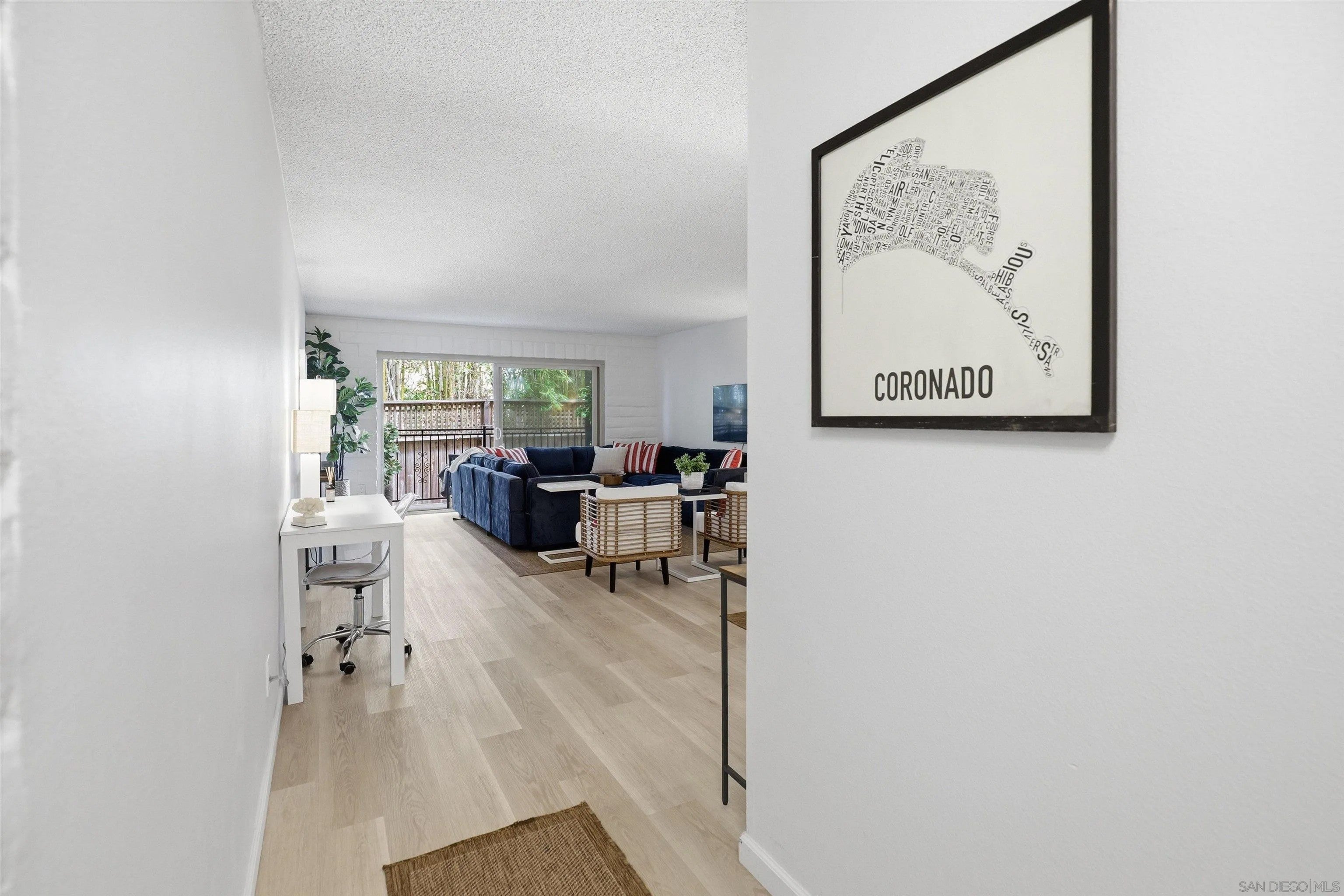 933 D Avenue