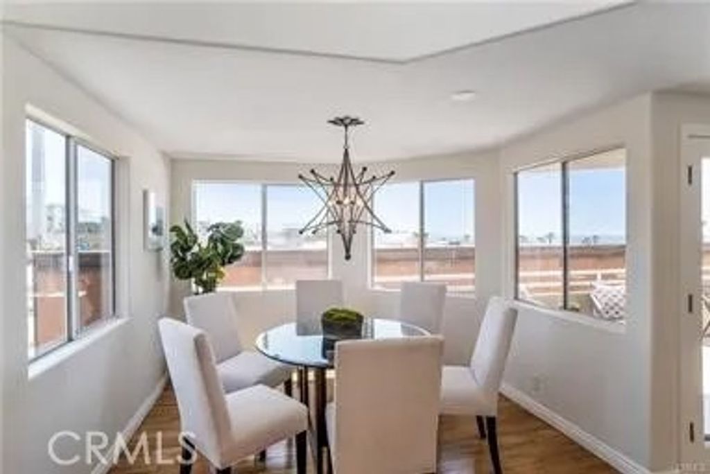 Photo of 1344 Manhattan Avenue, Hermosa Beach, CA 90254 (MLS # SB26006598)