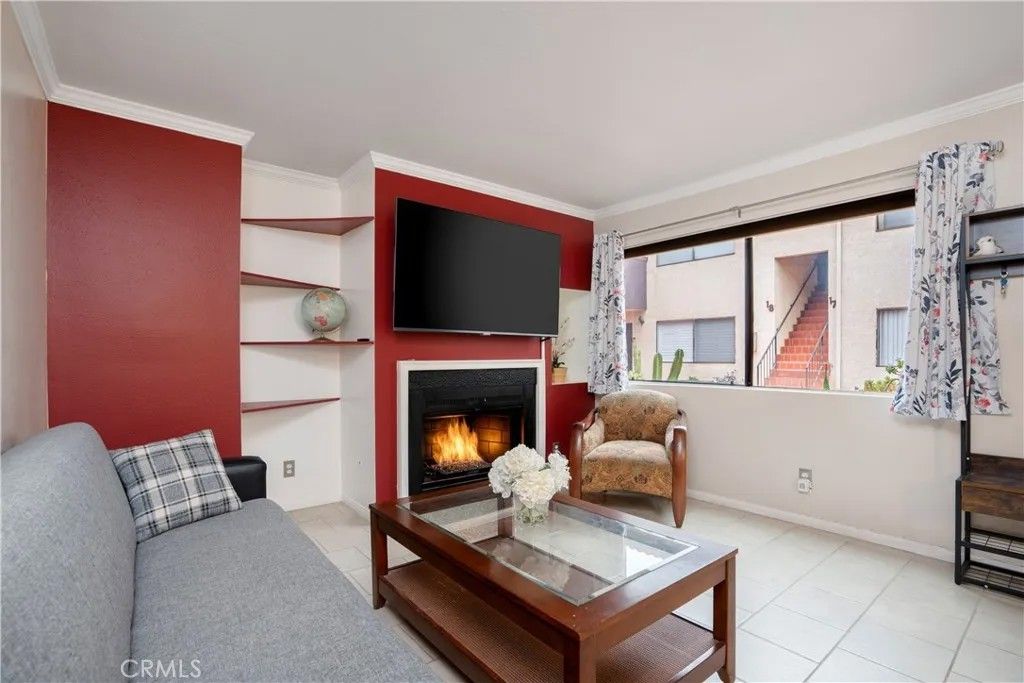 Photo of 112 N Avenue 66 Ave #4, Highland Park, CA 90042 (MLS # SR26002194)