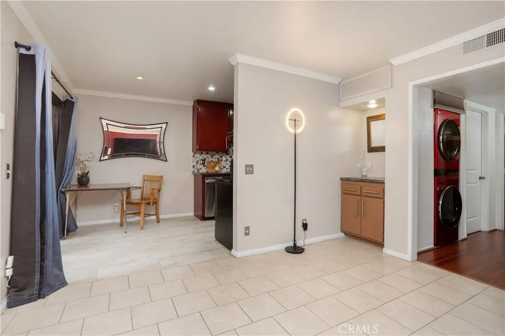 Photo of 112 N Avenue 66 Ave #4, Highland Park, CA 90042 (MLS # SR26002194)