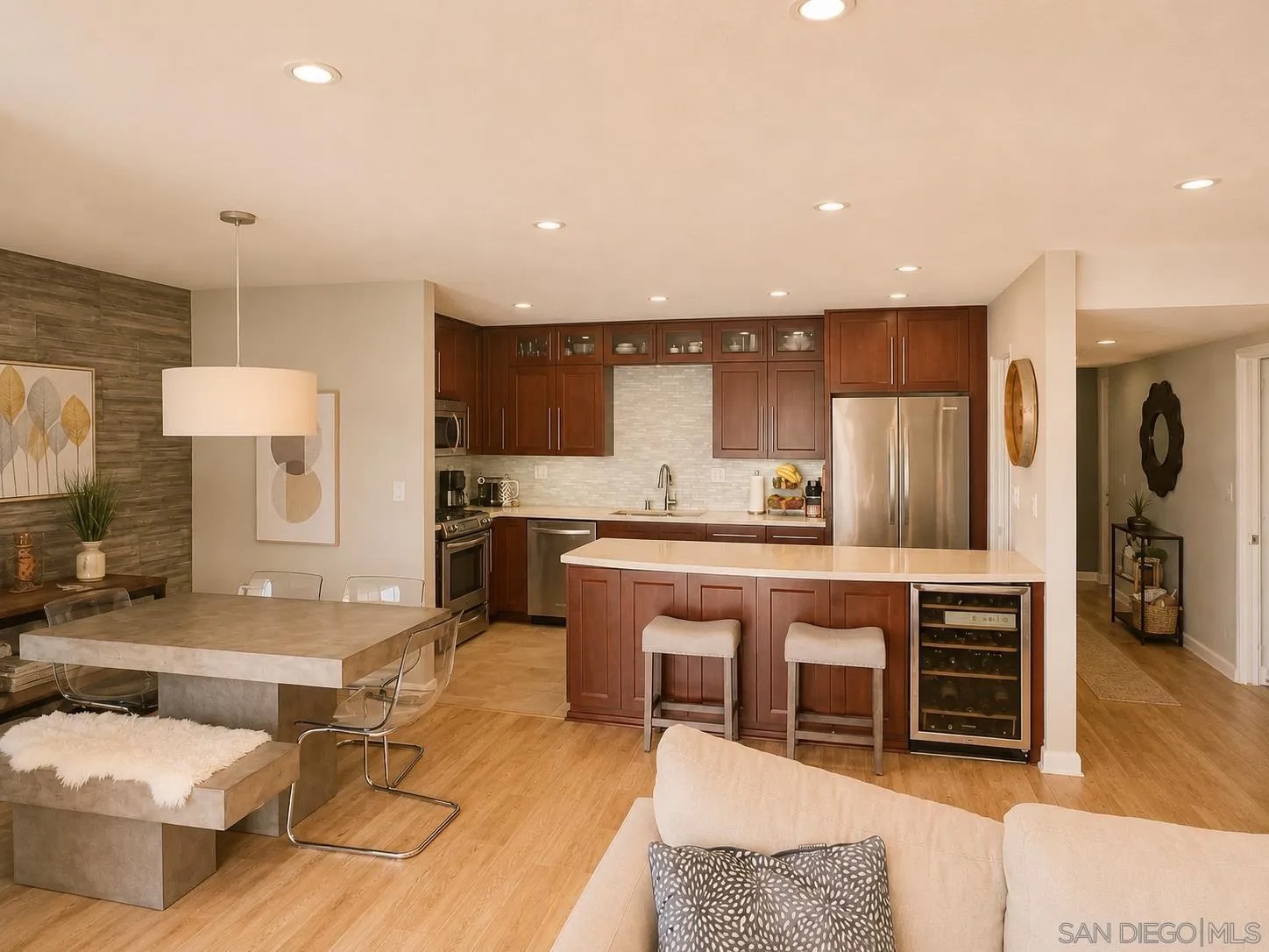 3850 RIVIERA DRIVE 3B