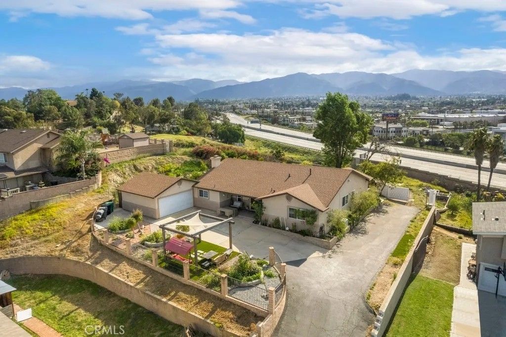 Photo of 7233 Bel Air Street, Corona, CA 92881 (MLS # PW26053733)