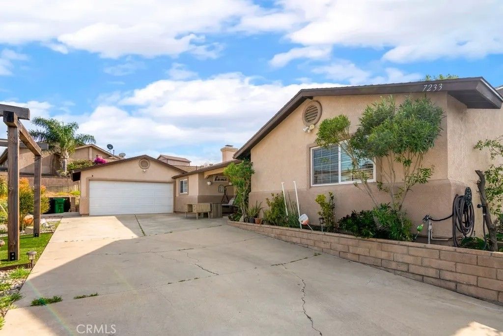 Photo of 7233 Bel Air Street, Corona, CA 92881 (MLS # PW26053733)