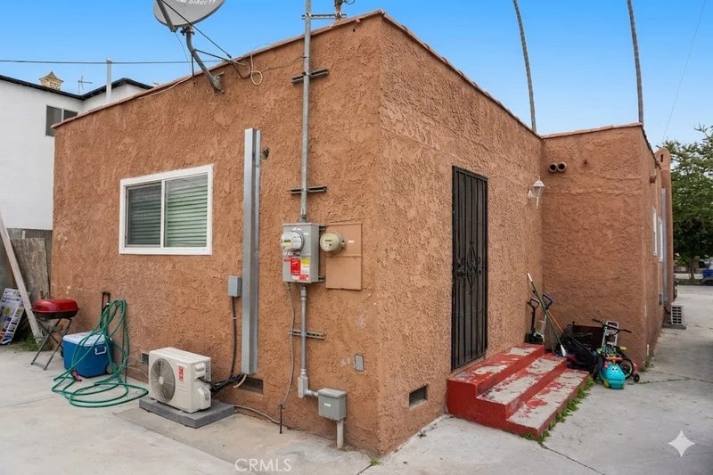 514 W 105th