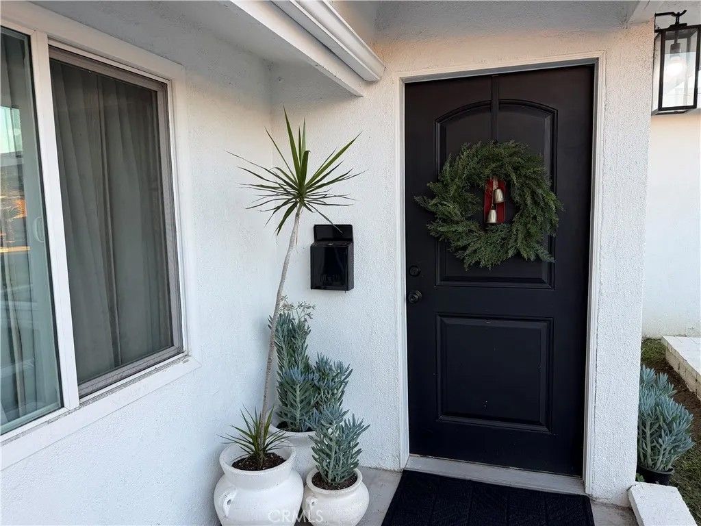 Photo of 218 W Gragmont St, Covina, CA 91722 (MLS # TR26007723)