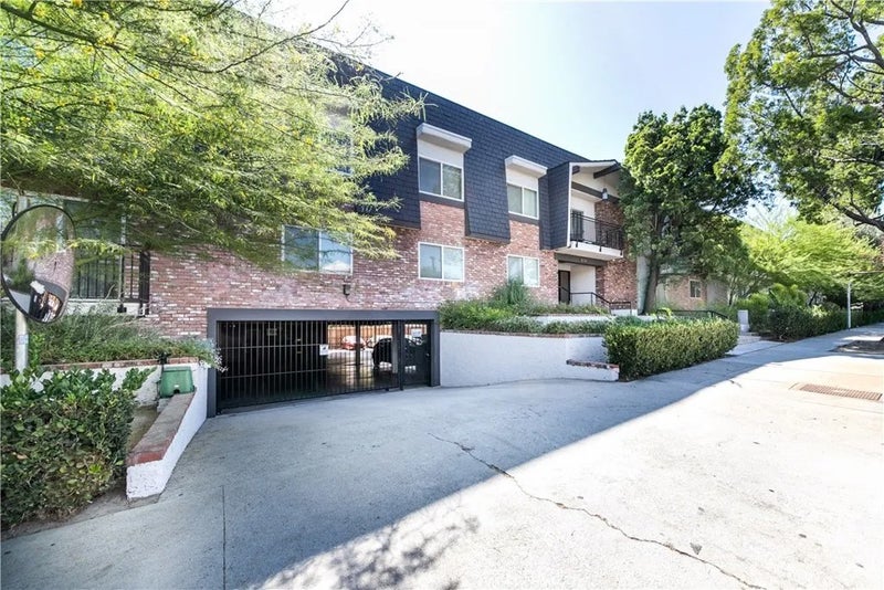 5252 Coldwater Canyon 202