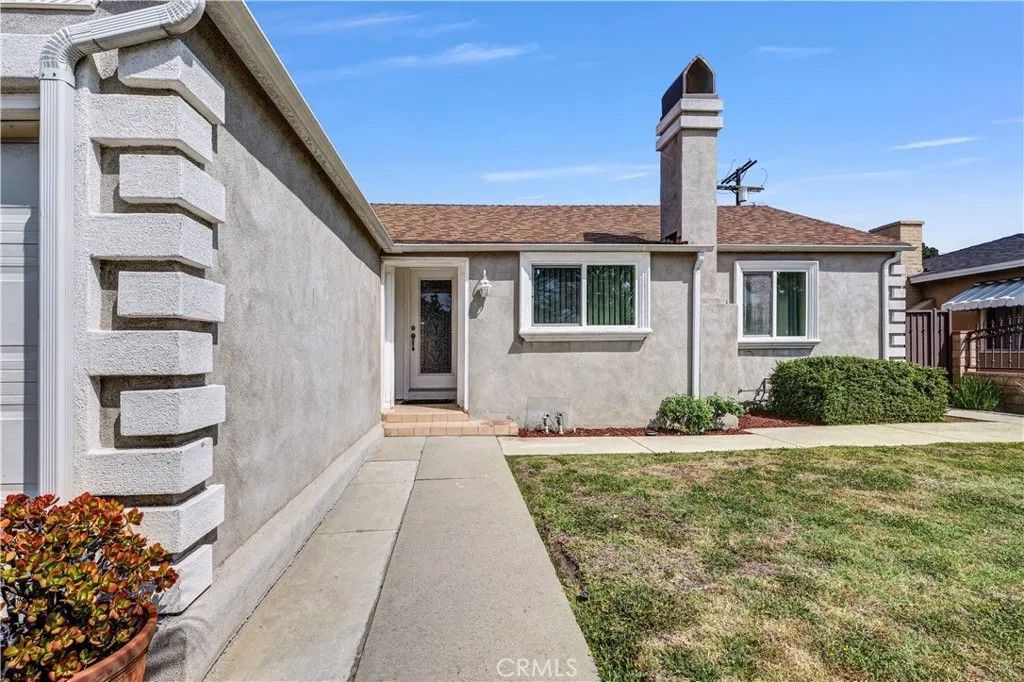 Photo of 12731 Victory Blvd, North Hollywood, CA 91606 (MLS # GD26080837)