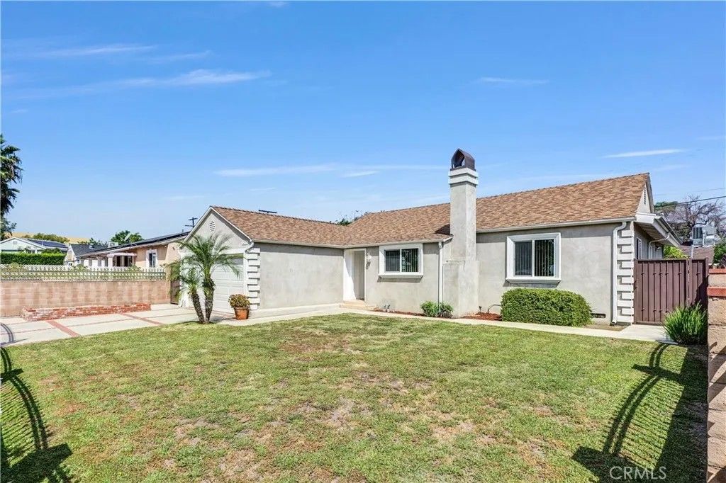 Photo of 12731 Victory Blvd, North Hollywood, CA 91606 (MLS # GD26080837)