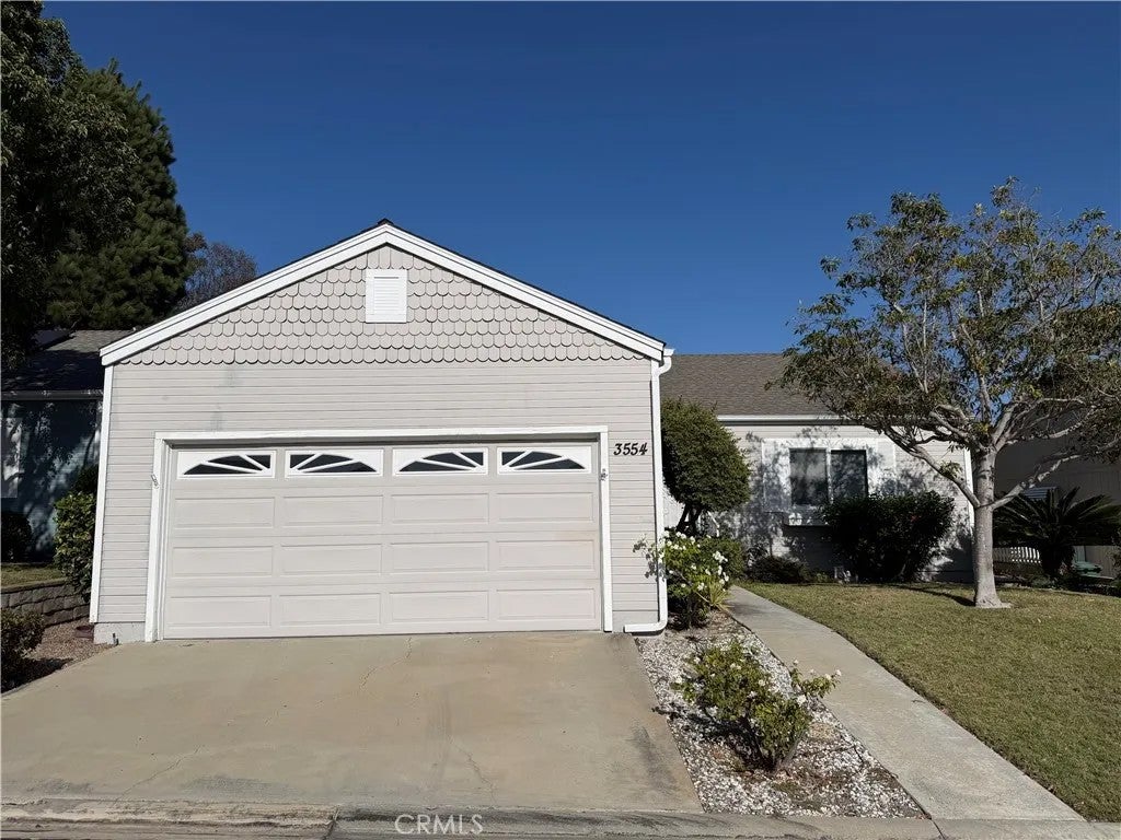 Photo of 3554 Amber LN, Oceanside, CA 92056 (MLS # SR26210355)