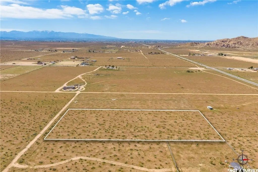 Photo of 1 Las Piedras, Apple Valley, CA 92308 (MLS # CV26049140)