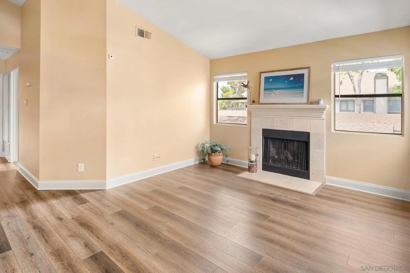 1953 Wellington Ln 4