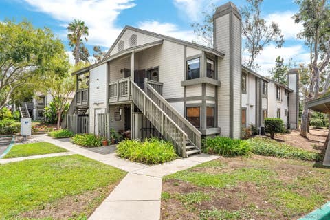 Photo of 1953 Wellington Ln #4, Vista, CA 92081 (MLS # 260019968)