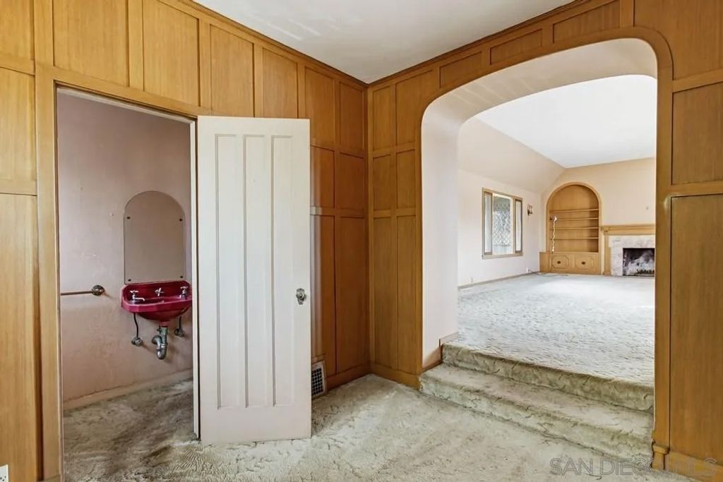 Photo of 2421 Brant Street, San Diego, CA 92101 (MLS # 260007657)