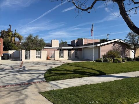 Photo of 3181 Blume Dr, Rossmoor, CA 90720 (MLS # SB26047814)