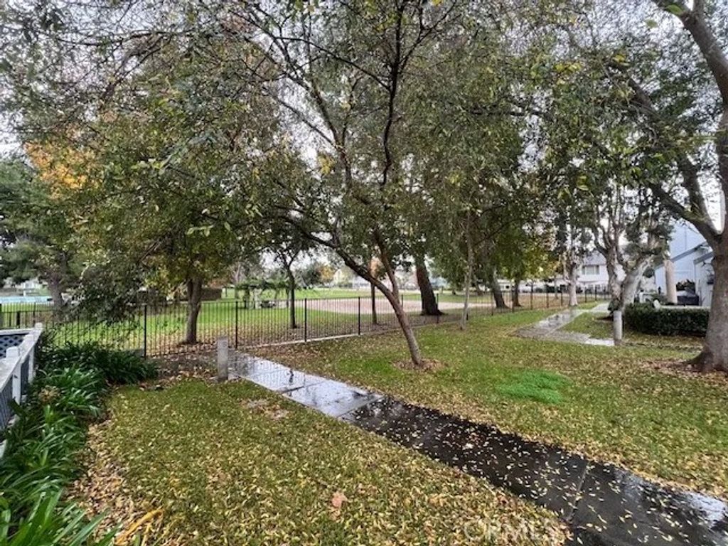 Photo of 19 Briarglen, Irvine, CA 92614 (MLS # OC26000210)