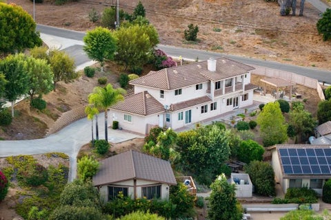 Property photo of 1684 Hubbard Place, Escondido, CA 92027