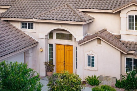 Photo of 1684 Hubbard Place, Escondido, CA 92027 (MLS # NDP2607787)