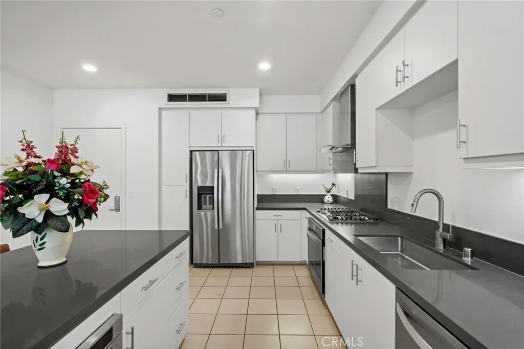 1218 Nolita