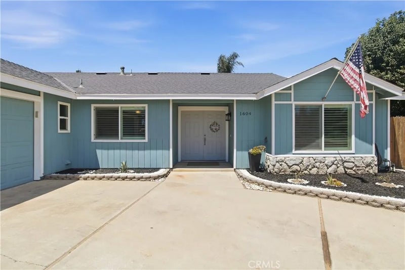 1604 Acacia Court