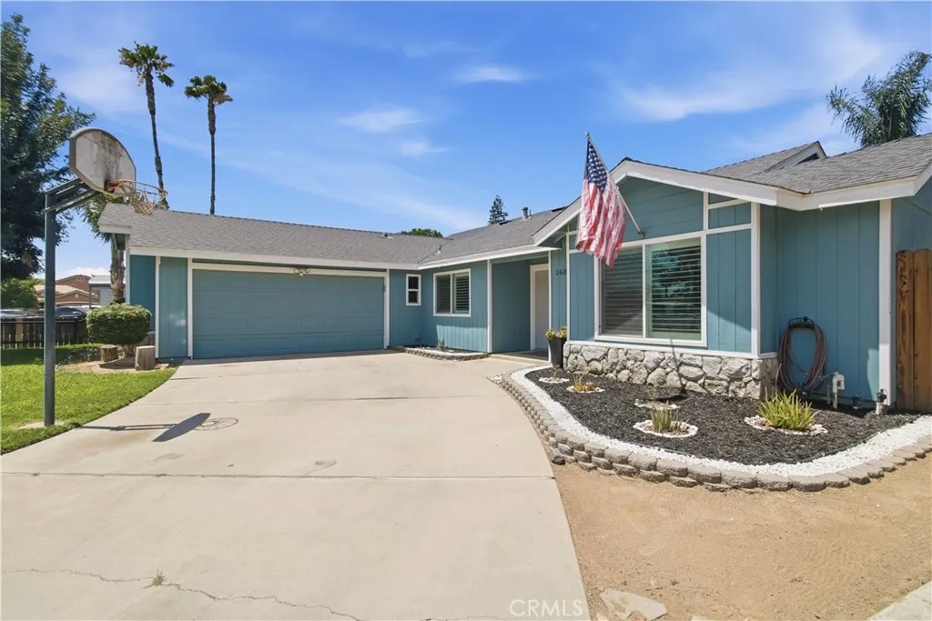 1604 Acacia Court