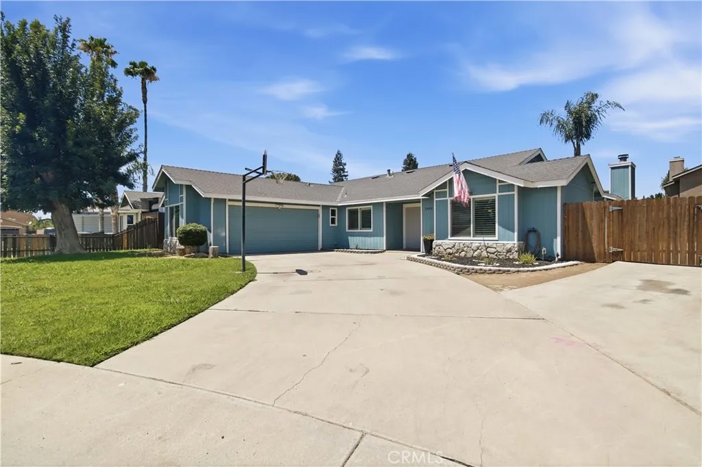 1604 Acacia Court