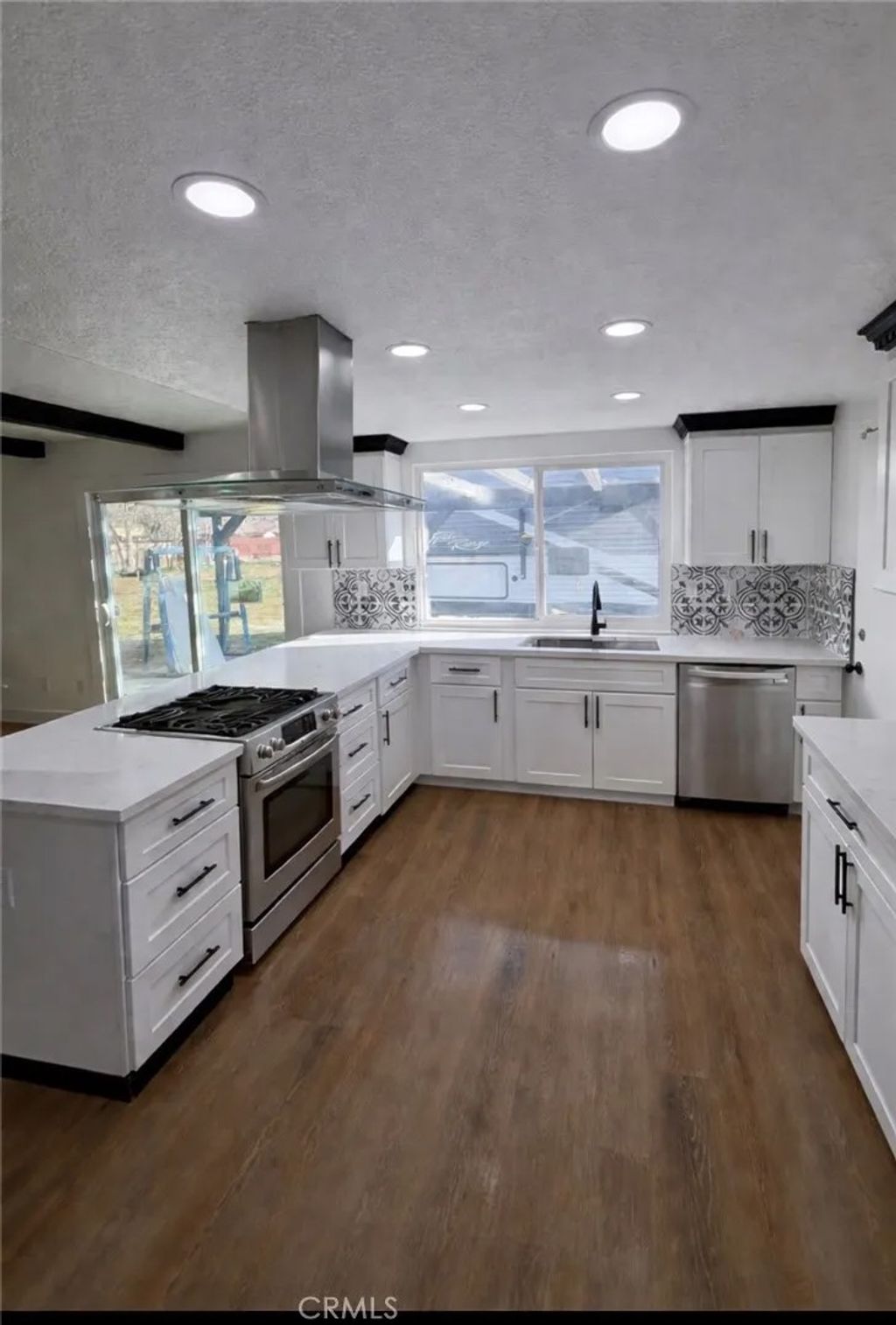 Photo of 20585 Yucca Loma Rd, Apple Valley, CA 92307 (MLS # IV26043248)