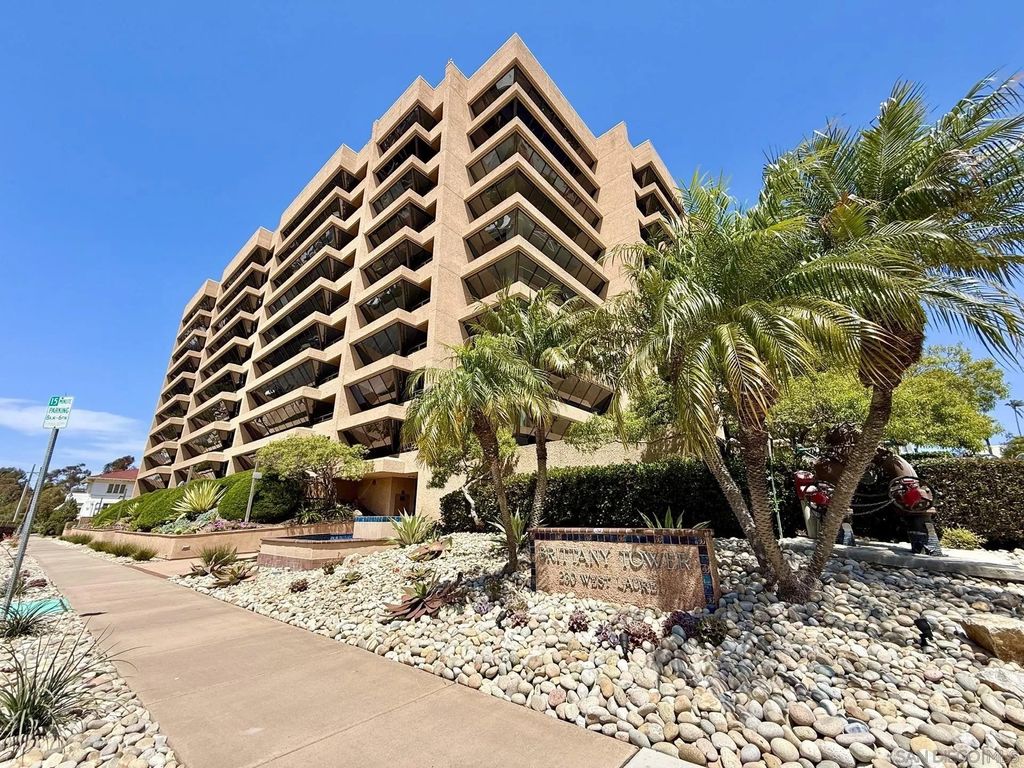 Photo of 230 W Laurel St #204, San Diego, CA 92101 (MLS # 260010352)